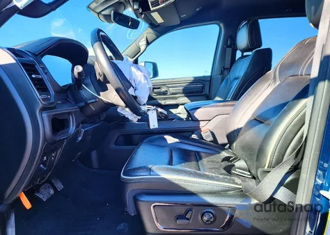 2022 Ram 1500 Limited z USA, uszkodzony, nr VIN 1C6SRFHT9NN161271